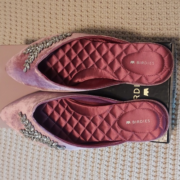 Birdies The Swan Jeweled Raspberry Velvet Mule - Picture 12 of 15